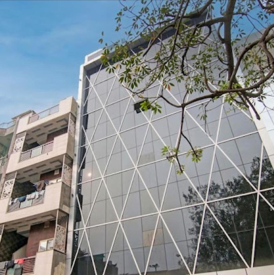 Hotel Neon Tower New Delhi Bagian luar foto